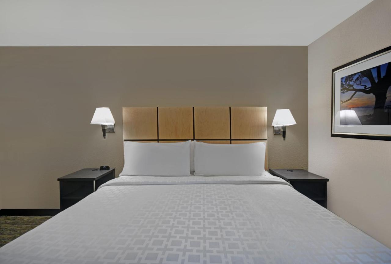 Candlewood Suites Sumter By Ihg Zewnętrze zdjęcie